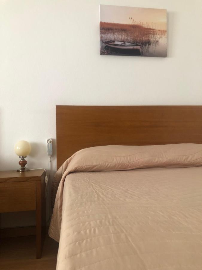 Отель Pensao Vista Bela Миранда-ду-Дору Экстерьер фото